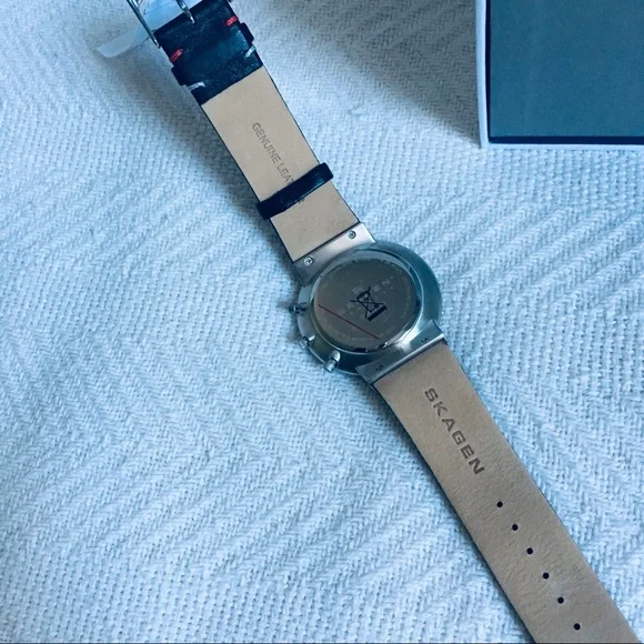 Skagen SKW6100 men’s black leather band watch. - Picture 7 of 7